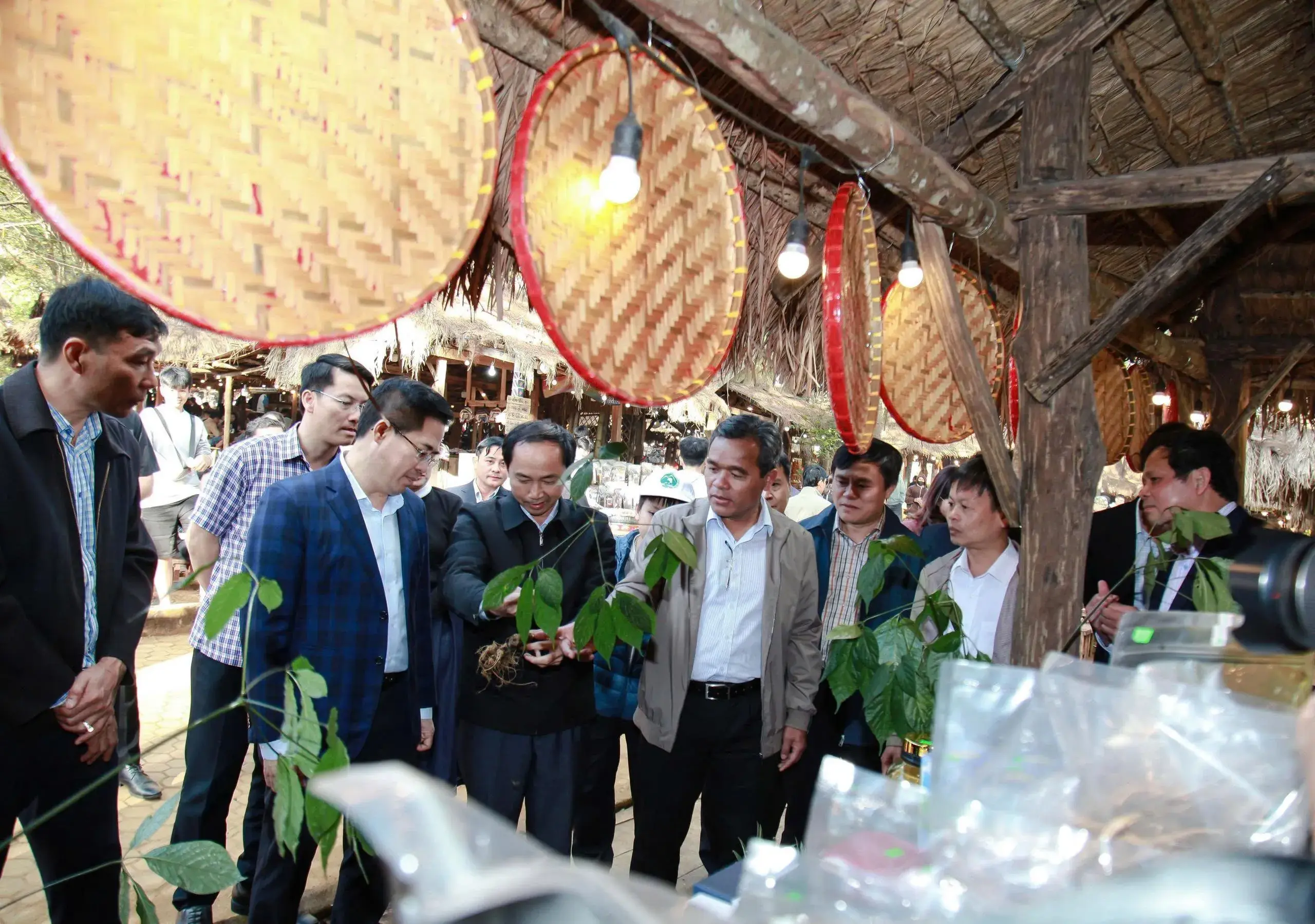 Phiên chợ nông sản và dược liệu Măng Đen 2026: Giao thoa văn hóa, kết nối tiêu thụ vùng cao