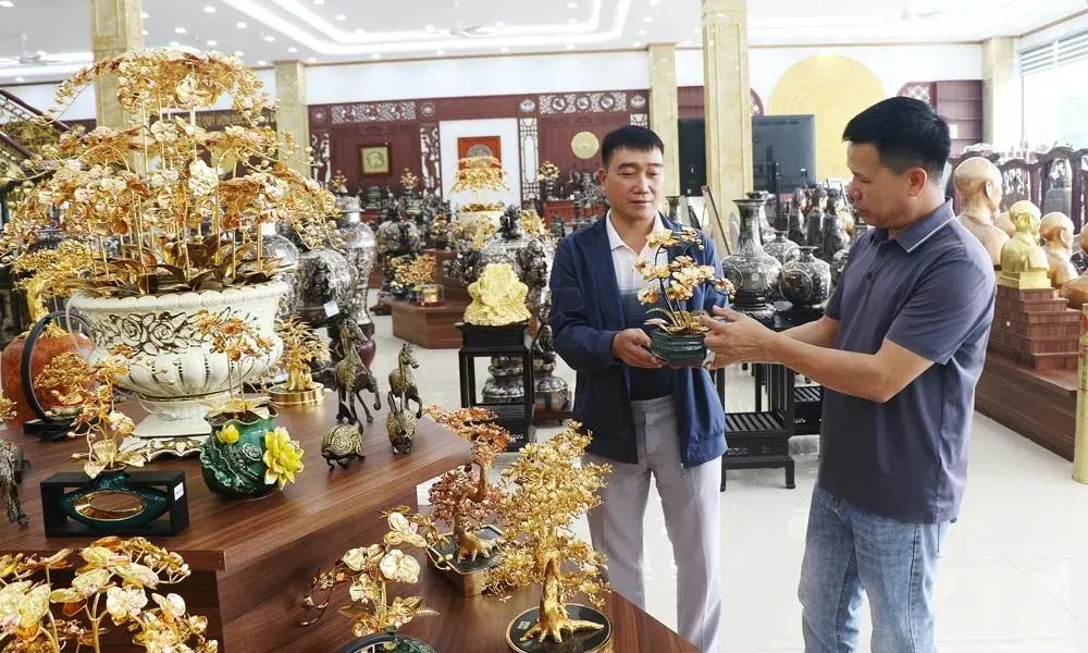 Làng đúc đồng Đại Bái "đỏ lửa" xuyên đêm, tất bật chạy đua cùng đơn hàng Tết