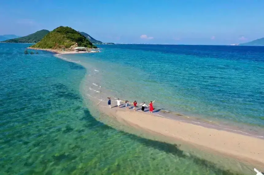 "Thiên đường du lịch" Khánh Hòa trước thị trường Halal tỷ USD: thách thức nào đang chờ?