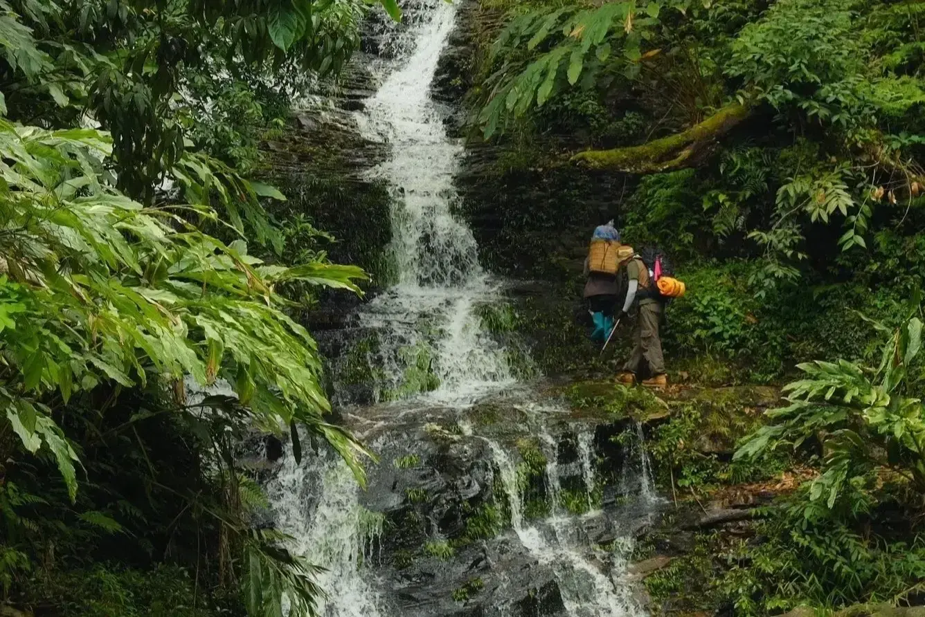 Cấm trekking tự phát ở các đỉnh núi cao bậc nhất Việt Nam
