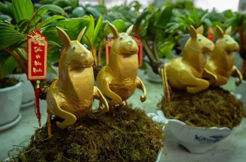 Từ cây dừa, nông dân TP.HCM tạo nên linh vật Tết khác biệt