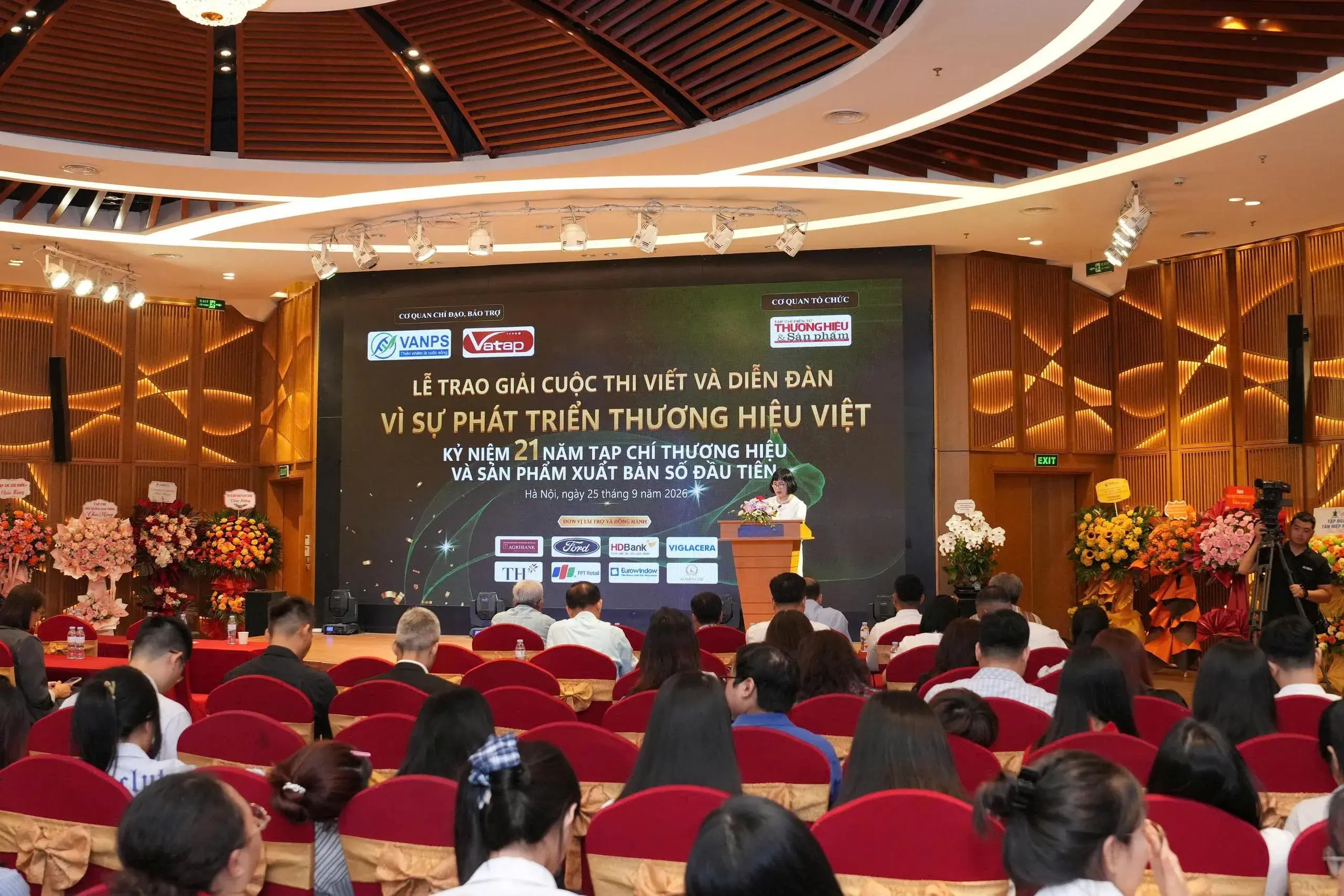Định vị thương hiệu Việt trên bản đồ toàn cầu: Sức mạnh từ ‘vũ khí mềm’ và ‘tấm hộ chiếu xanh’